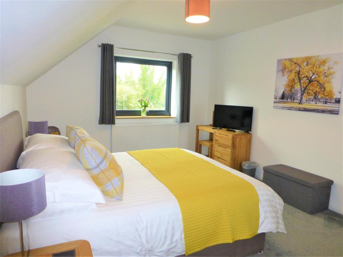 Gerycastell Luxury Holiday Apartment With Stunning Views & Ev Station Point Carmarthen Exterior photo